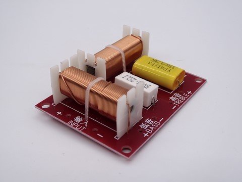 filtre haut-parleur passif 2 voies 5000 Hz 150watts 4 à 8 ohms